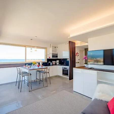 High Standing With Incredible Old And Sea Views Апартаменти Антіб