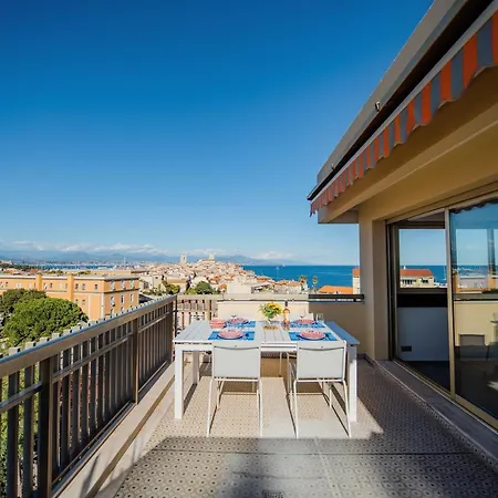 Апартаменти High Standing With Incredible Old And Sea Views Антіб