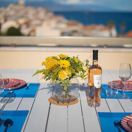 Апартаменти High Standing With Incredible Old And Sea Views Антіб