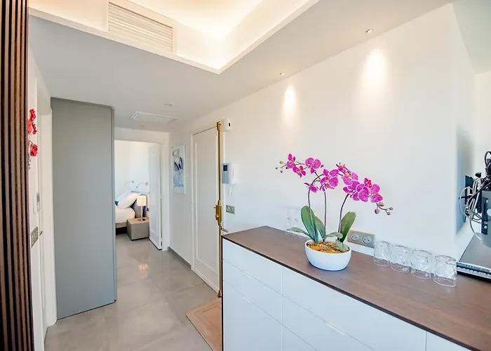 High Standing With Incredible Old And Sea Views *