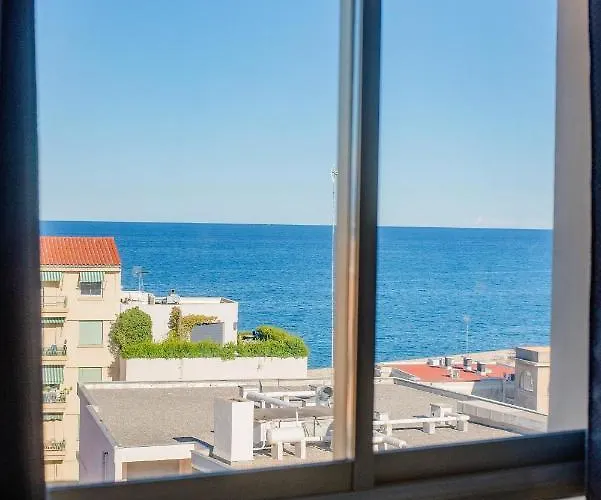 High Standing With Incredible Old And Sea Views Апартаменти *