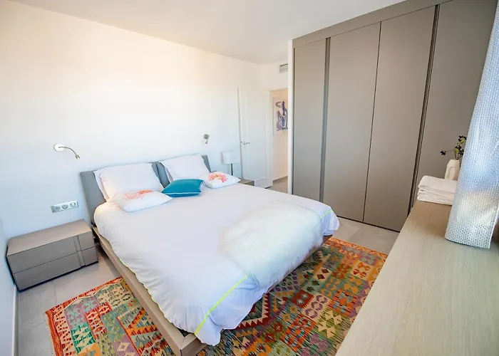 High Standing With Incredible Old And Sea Views Апартаменти