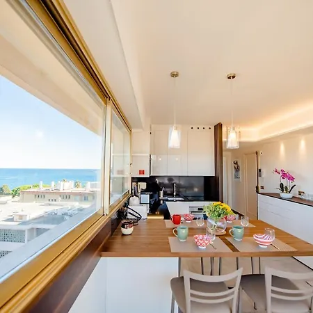 High Standing With Incredible Old And Sea Views Appartamento *