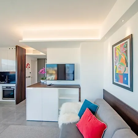 High Standing With Incredible Old And Sea Views * アンティーブ