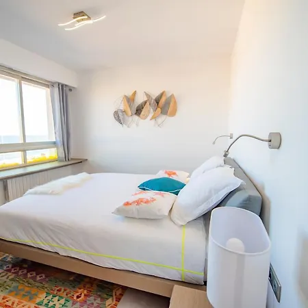 High Standing With Incredible Old And Sea Views *