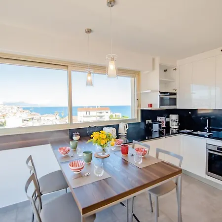 Appartement High Standing With Incredible Old And Sea Views Antibes