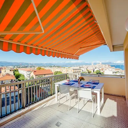 High Standing With Incredible Old And Sea Views *