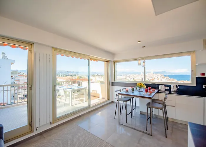 High Standing With Incredible Old And Sea Views Διαμέρισμα