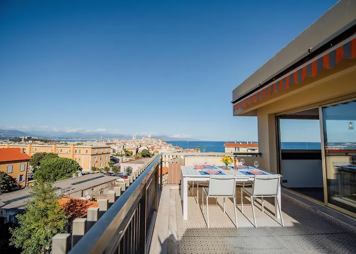High Standing With Incredible Old And Sea Views Appartamento Antibes