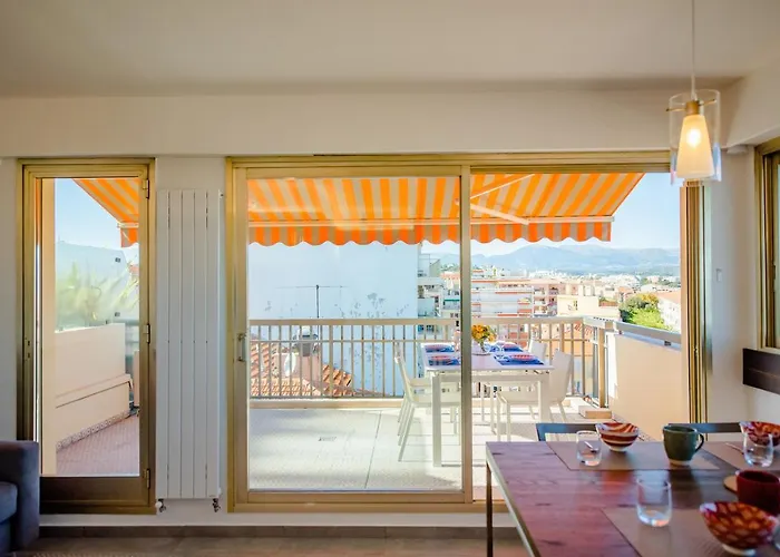 Διαμέρισμα High Standing With Incredible Old And Sea Views