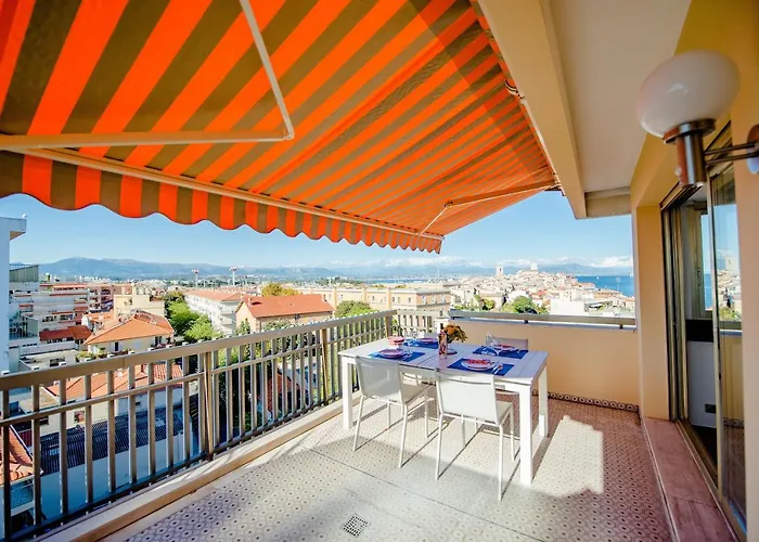 High Standing With Incredible Old And Sea Views *